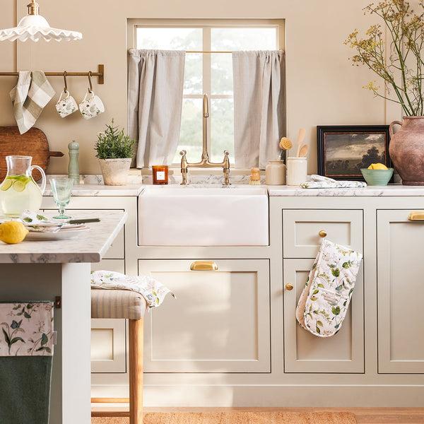 Sophie Allport Wild Floral Double Oven Glove