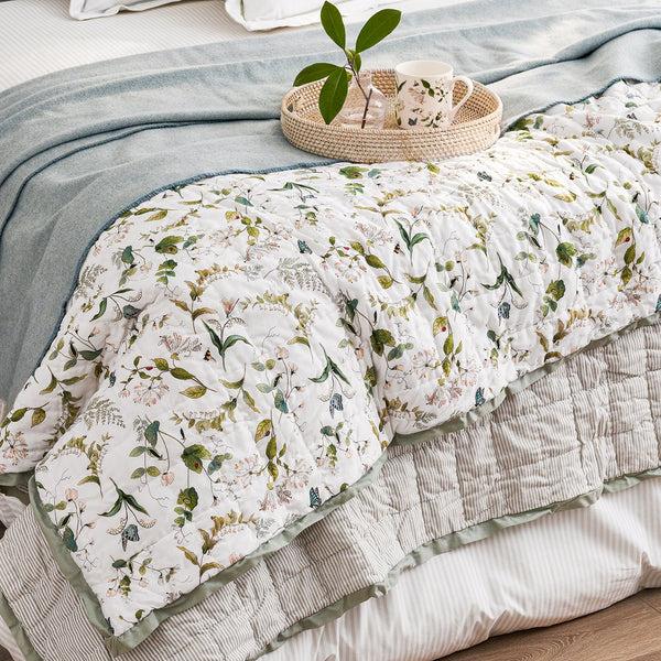 sophie allport Wild Floral Quilted Throw