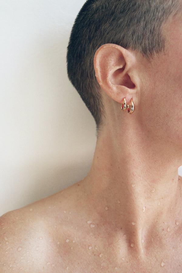 sophie buhai 18k gold essential hoops