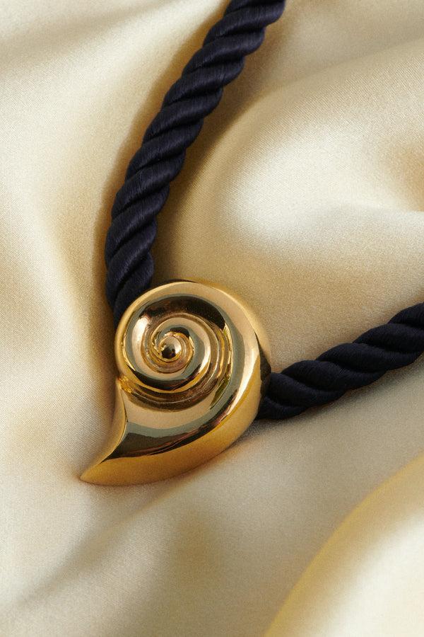 Sophie Buhai 18k Gold Nautilus Collar