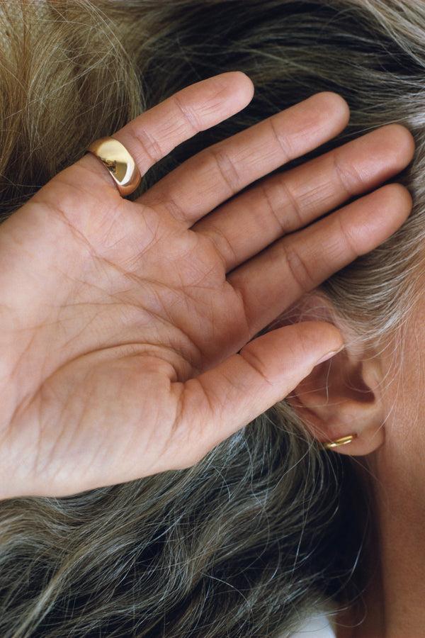 sophie buhai 18k gold thin cigar ring