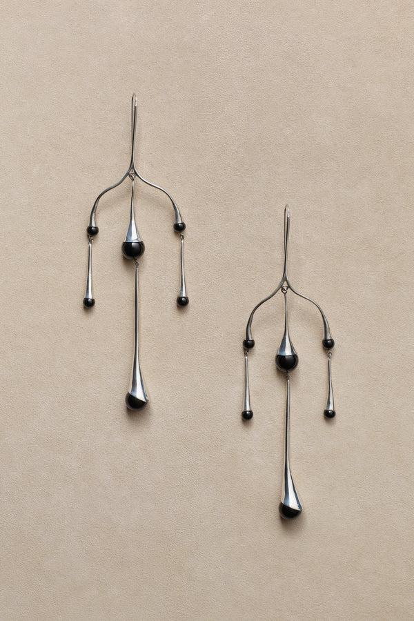 sophie buhai Chandelier earrings in onyx