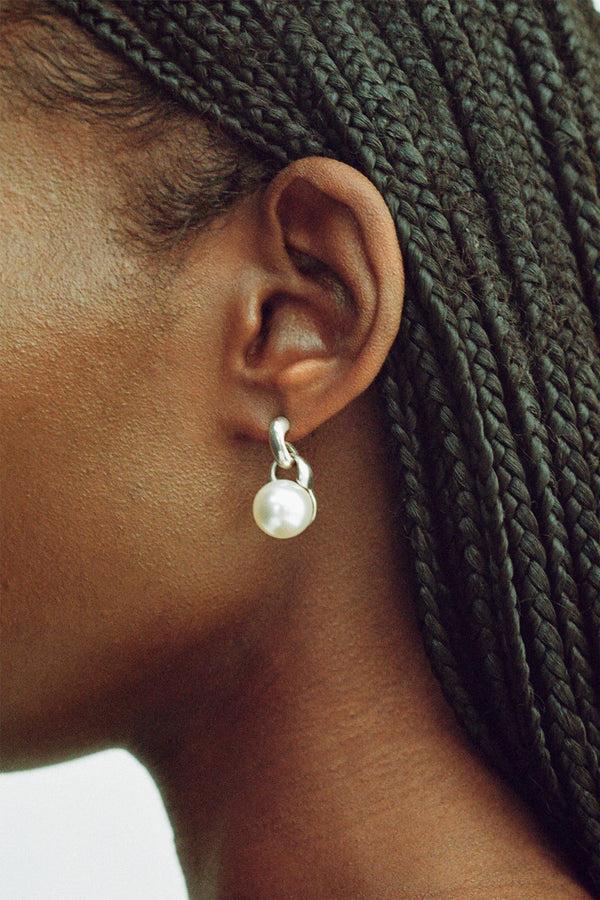 Sophie Buhai Everyday Pearl Earrings
