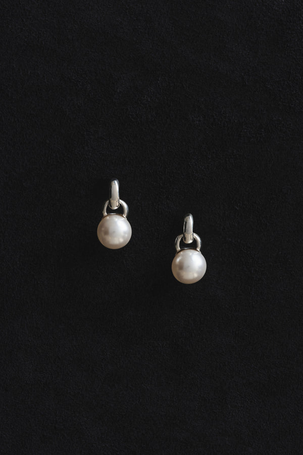 sophie buhai Everyday pearl earrings
