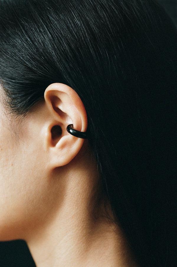 sophie buhai Onyx bagel ear cuff