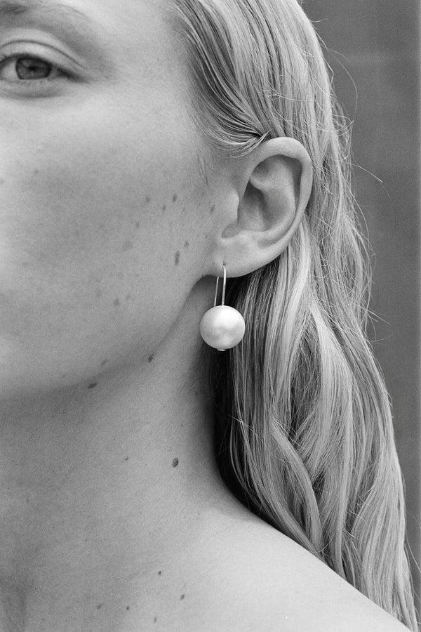 Sophie Buhai Pearl Iris Earrings