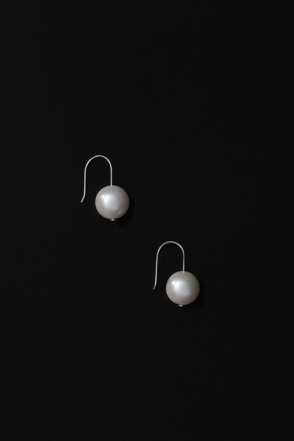 Sophie Buhai Pearl Iris Earrings