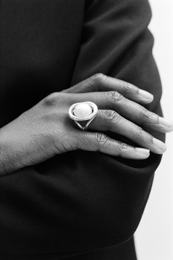 sophie buhai Pearl orb ring