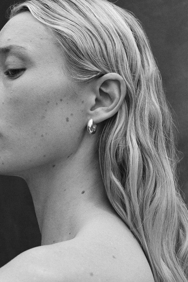 Sophie Buhai Slim Hinged Hoops