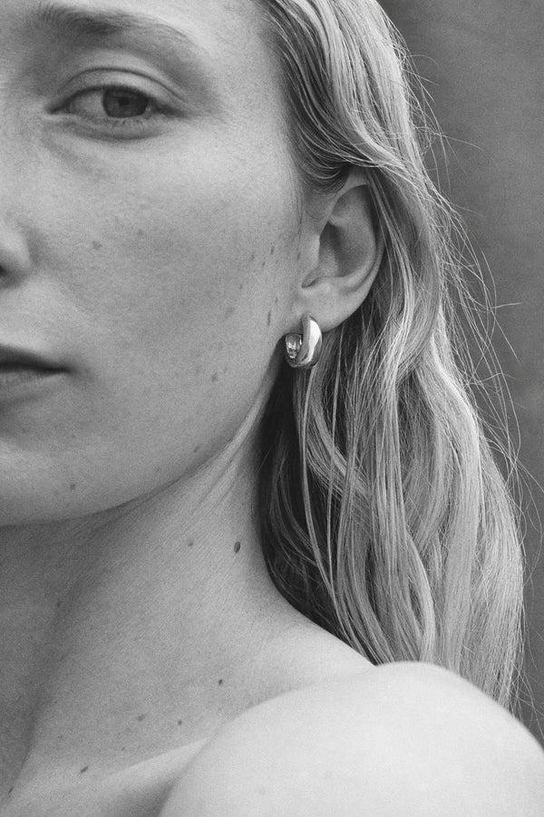 sophie buhai Slim hinged hoops