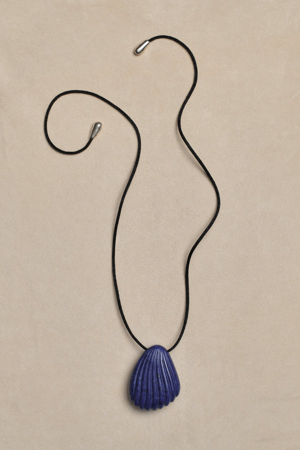 Sophie Buhai Small Coquille Pendant