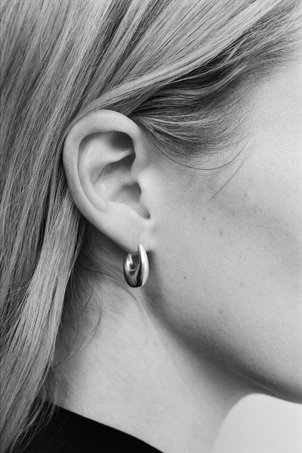Sophie Buhai Small Etruscan Hoops