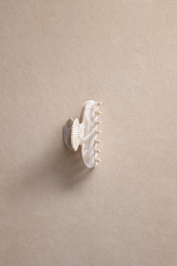 Sophie Buhai Small Fan Shell Claw