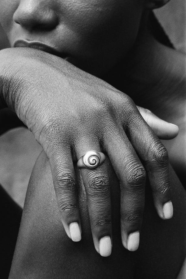 sophie buhai Small nautilus ring