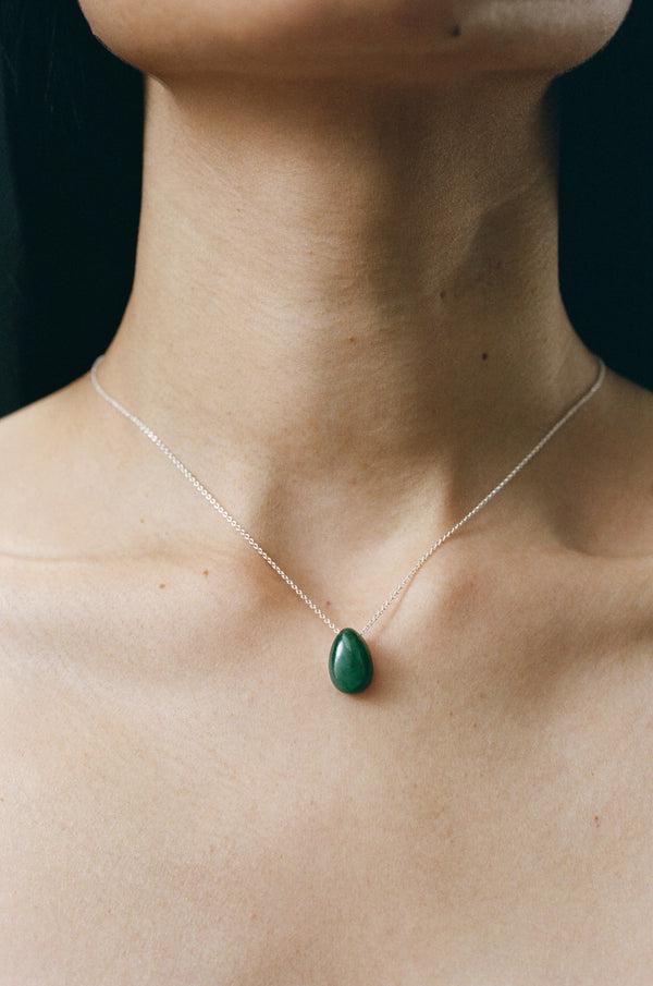 sophie buhai Tiny egg pendant in jade