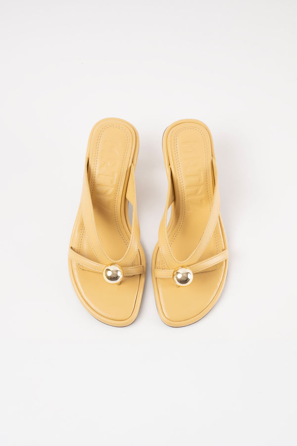 Souliers Martinez ESTELALight Yellow Leather With Embellishment Sandals