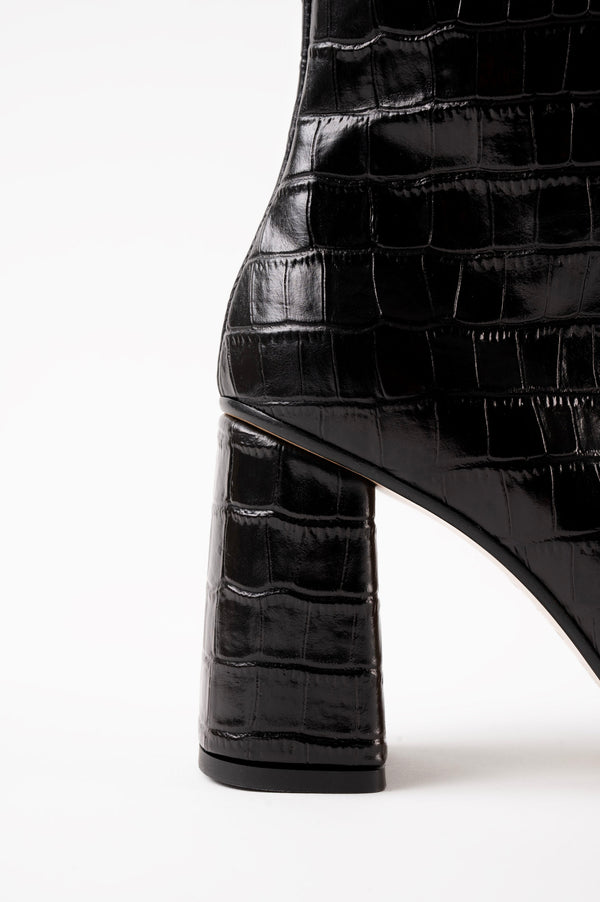 Souliers Martinez GALEABlack Faux Croco Leather Ankle Boots