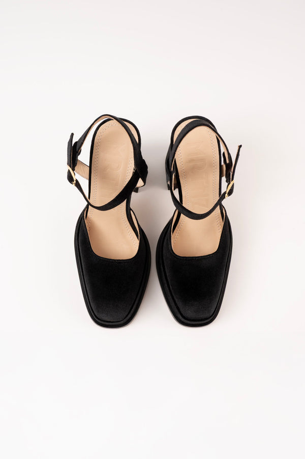 Souliers Martinez MALASANABlack Velvet Platform Pumps