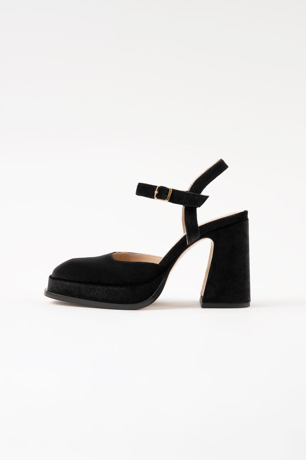 souliers martinez MALASANABlack Velvet Platform Pumps