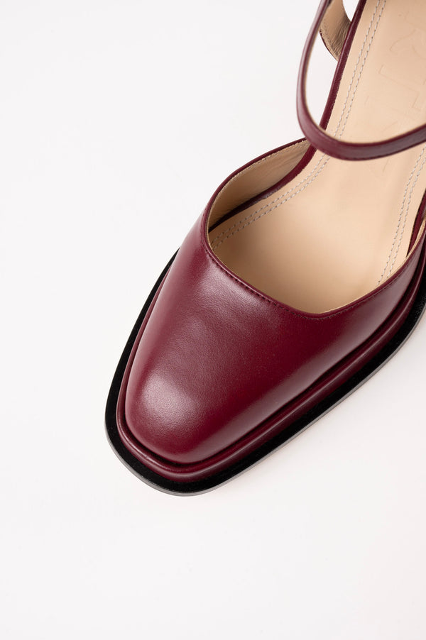Souliers Martinez MALASANABurgundy Leather Platform Pumps