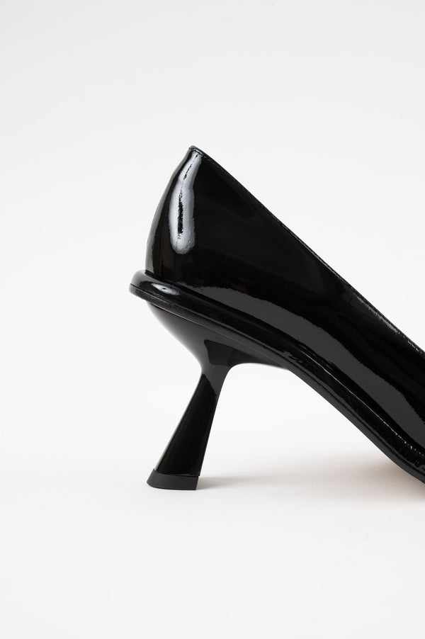 Souliers Martinez GIGIBlack Patent Leather Pumps