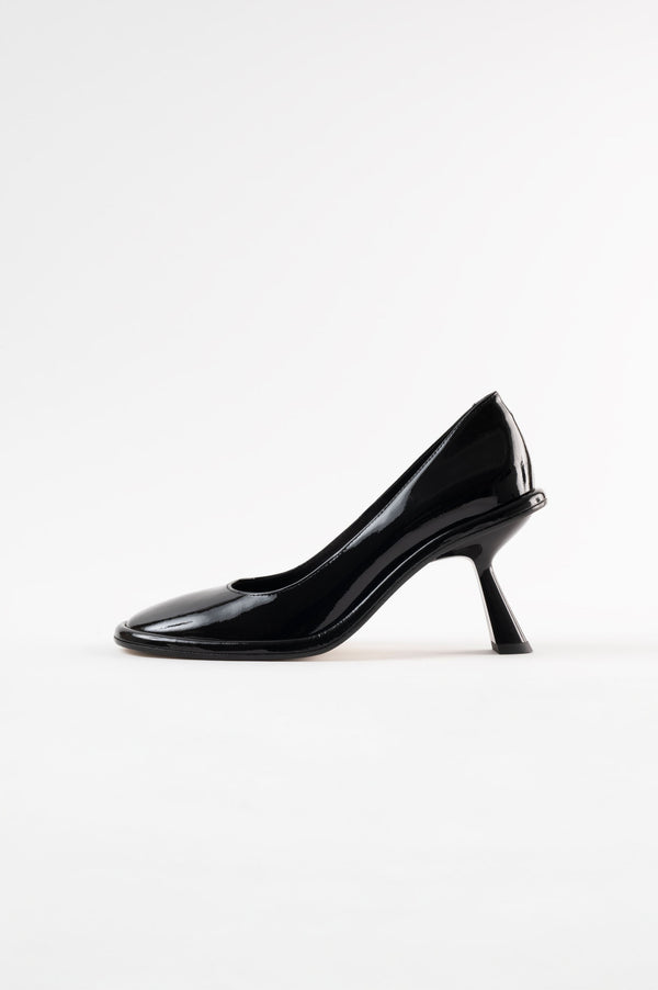 souliers martinez GIGIBlack Patent Leather Pumps