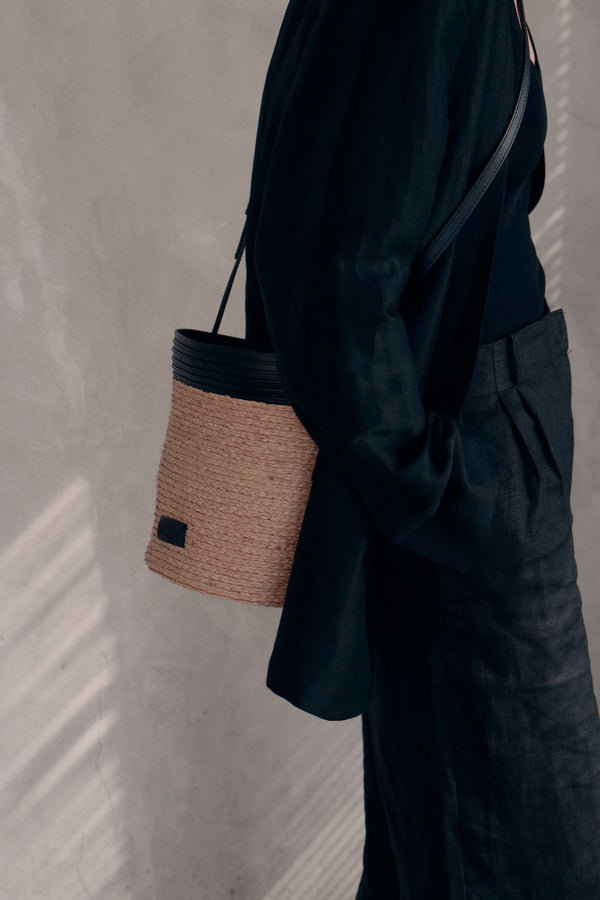 Souliers Martinez NAPLESRaffia Bucket Bags