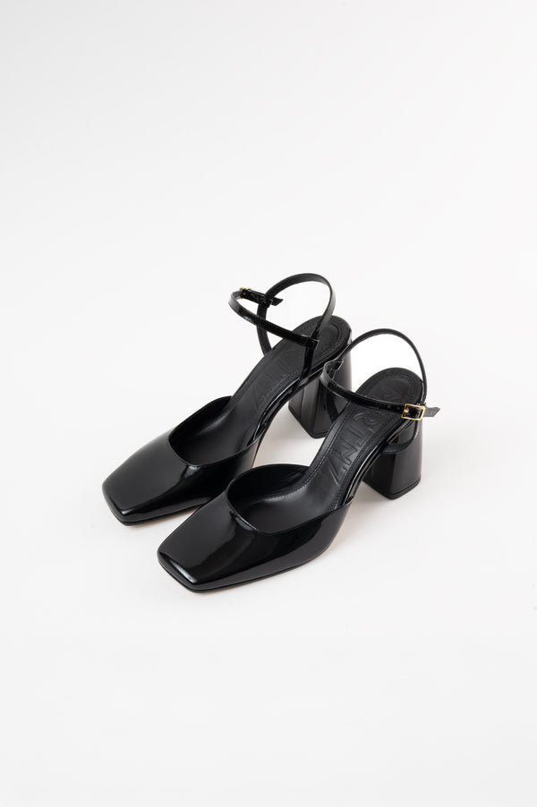Souliers Martinez SVETLANABlack Patent Leather Pumps