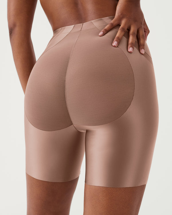 Spanx Booty-Lifting Mid-Thigh Short Cafe Au Lait