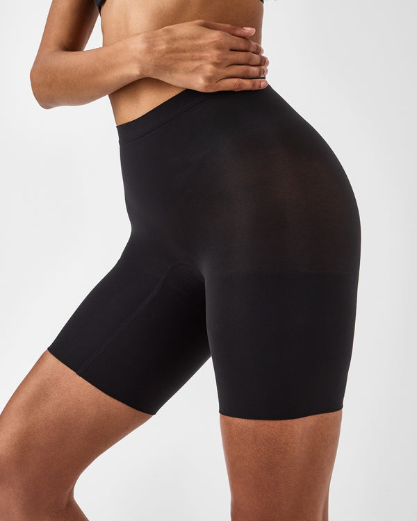 Spanx Mid-Thigh Short Very Black