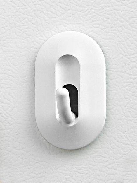 spectrum diversified 2-Piece Magnetic Classic Hook - White