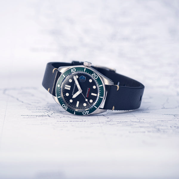 Spinnaker Croft Mid-Size Automatic Red Reef