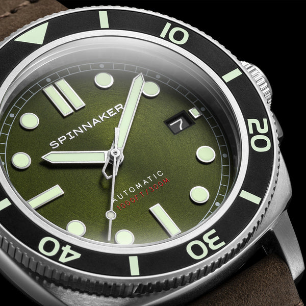 Spinnaker Hull Diver Automatic Red Reef