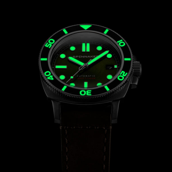 Spinnaker Hull Diver Automatic Red Reef