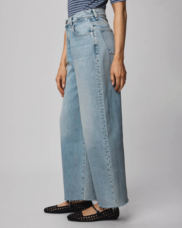 Splendid Carson Barrel Leg Jean In Light Wash