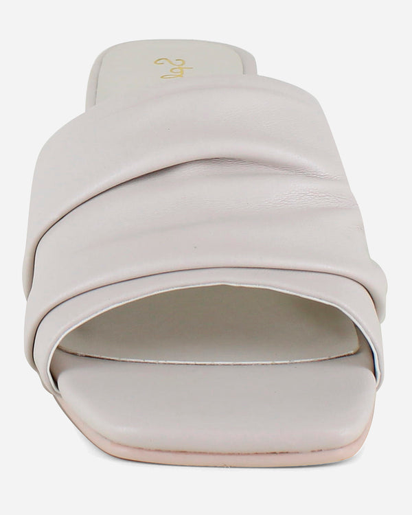 Splendid Harvey Kitten Heel In White Sand