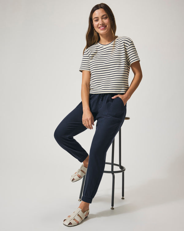 Splendid Lakeside Jogger