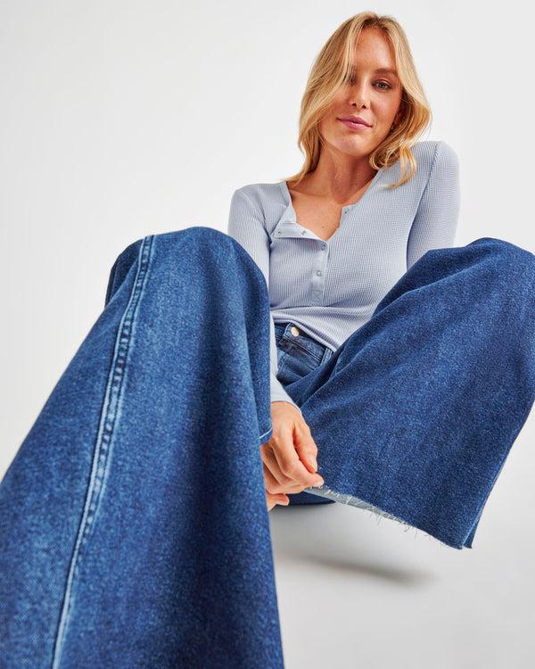 Splendid Light Wash Straight Leg Raw Hem Jean