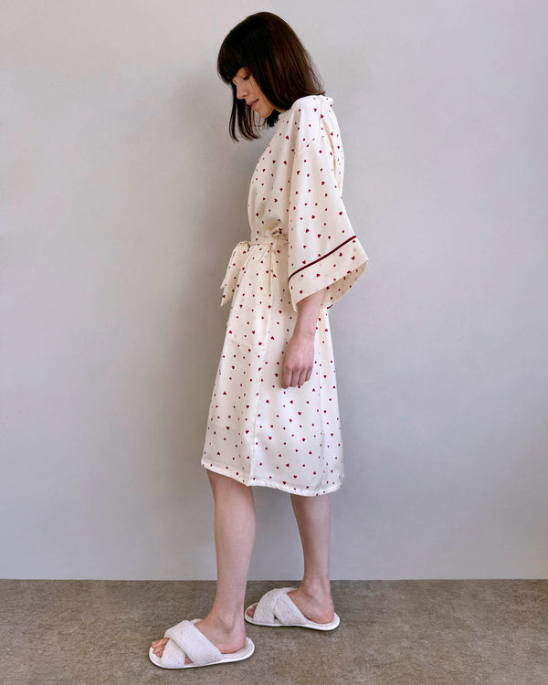 Splendid Small Heart Toss Satin Silk Robe