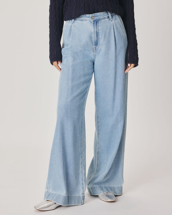 splendid Suki Denim Trouser in Light Wash