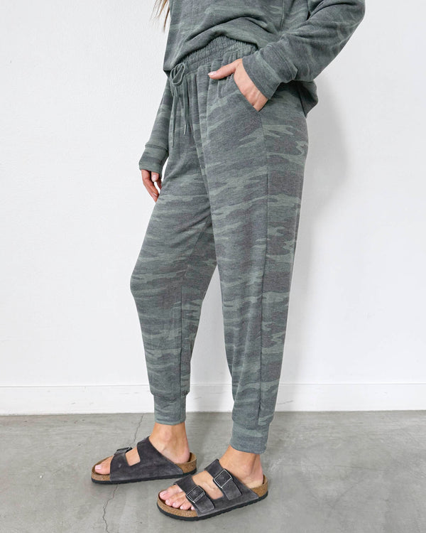 Splendid Supersoft Camo Jogger