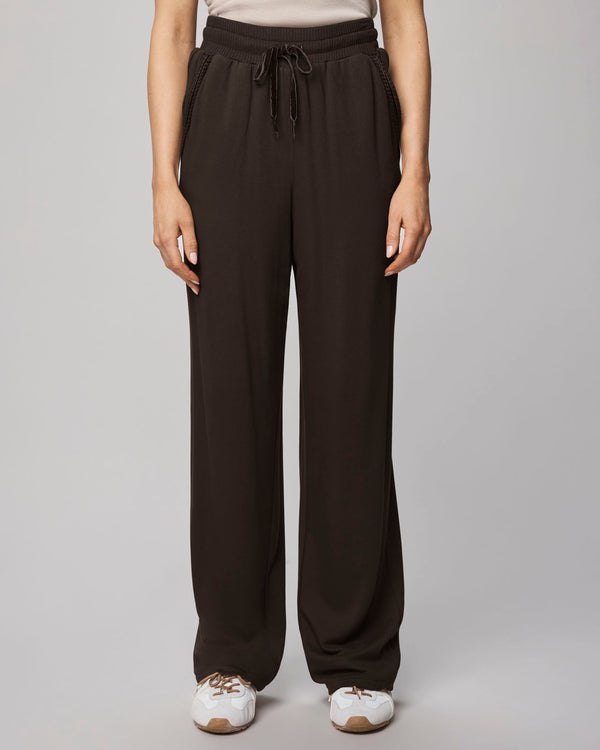 Splendid Supersoft Trim Pant Using LENZING™ECOVERO™ Fibers