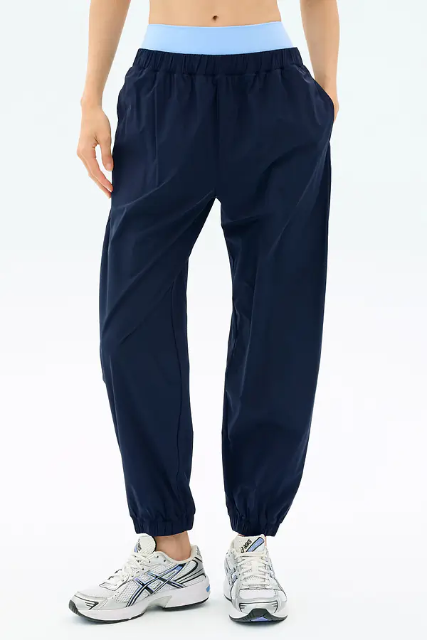 Splits59 Megan Woven Nylon Jogger