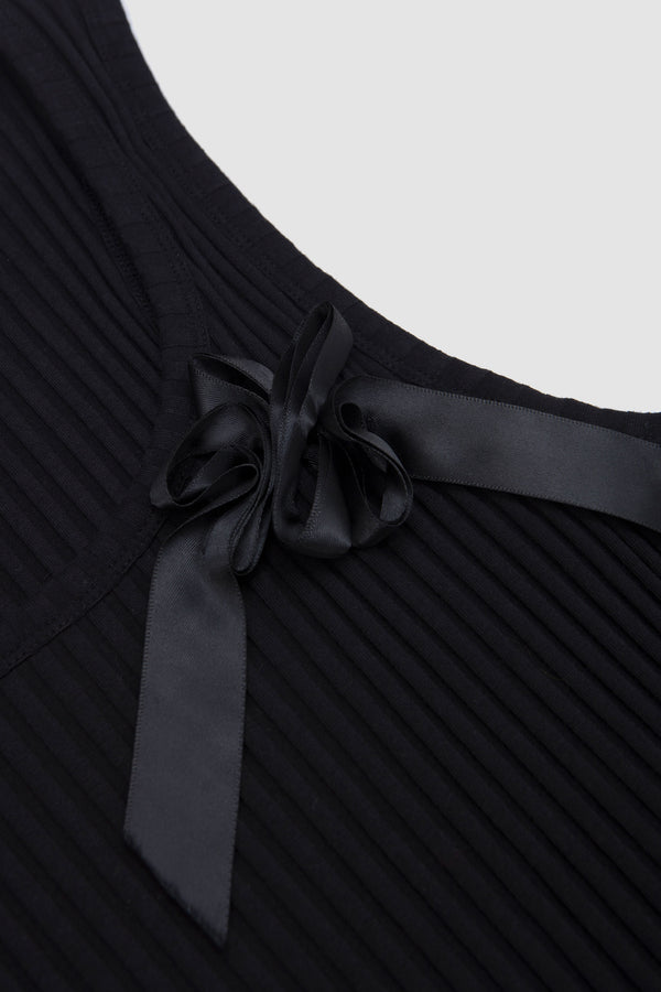 Sportivo Store Ribbon Daisy Vest Black/ Black