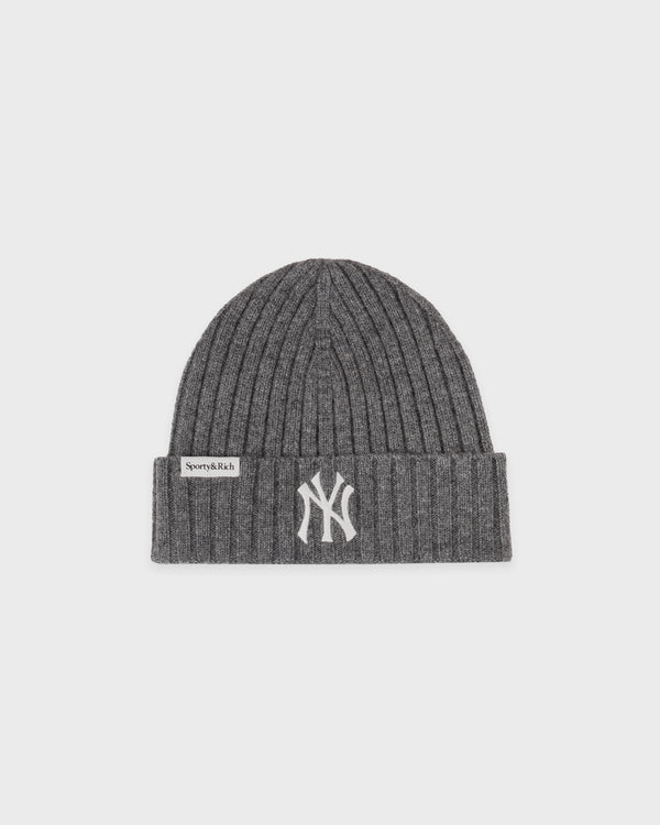 Sporty & Rich Heritage Yankees Serif Cashmere Beanie - Dark Grey/White