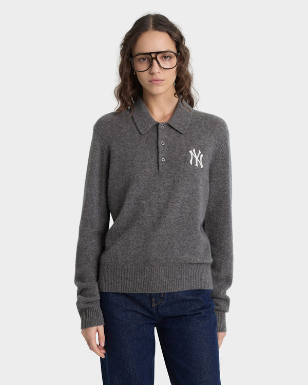 Sporty & Rich Heritage Yankees Serif Cashmere Polo - Dark Grey/White
