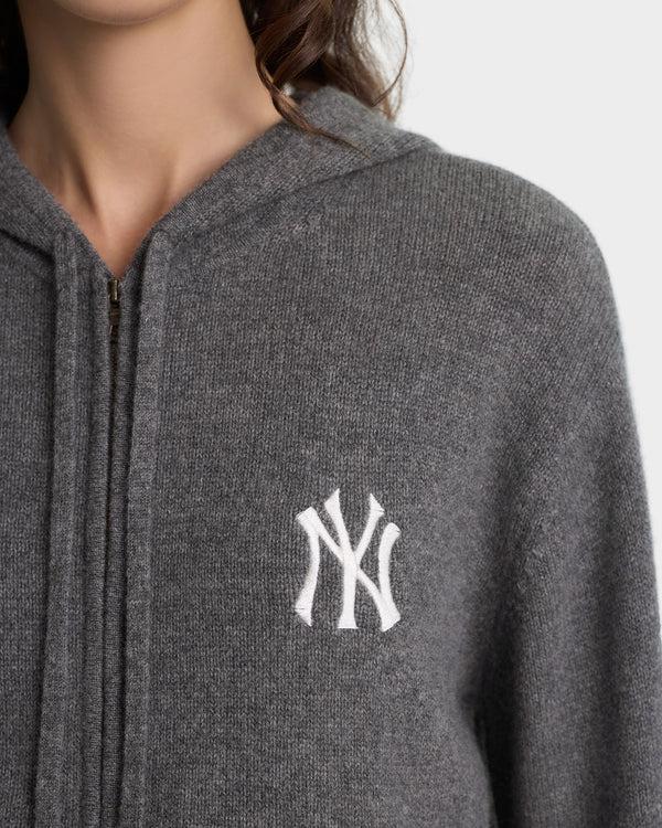 Sporty & Rich Heritage Yankees Serif Cashmere Zip Hoodie - Dark Grey/White