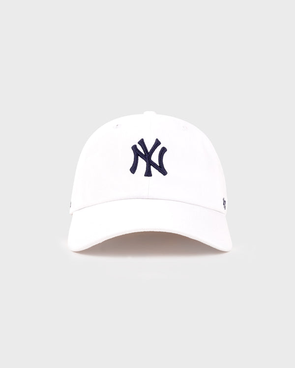 sporty & rich Yankees Serif Hat - White/Navy