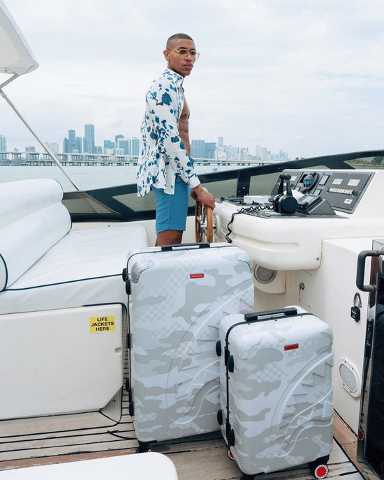 Sprayground 3AM LE BLANC SHARKNAUTICS HARDSHELL FULL-SIZE LUGGAGE