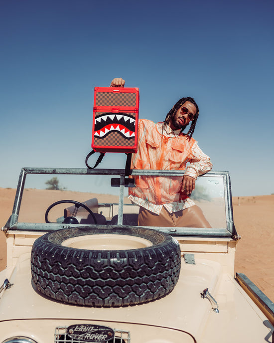 Sprayground ALL OR NOTHING SHARKS IN PARIS CHATURANGA SHARK 1900 BACKPACK